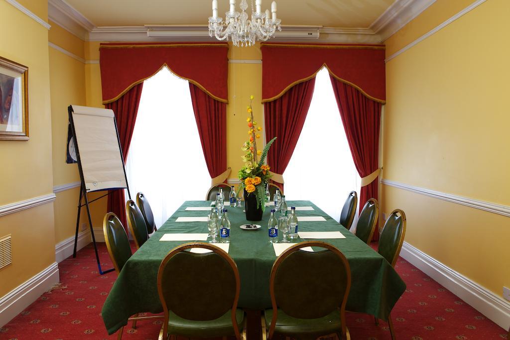Hotel Leens 3*
