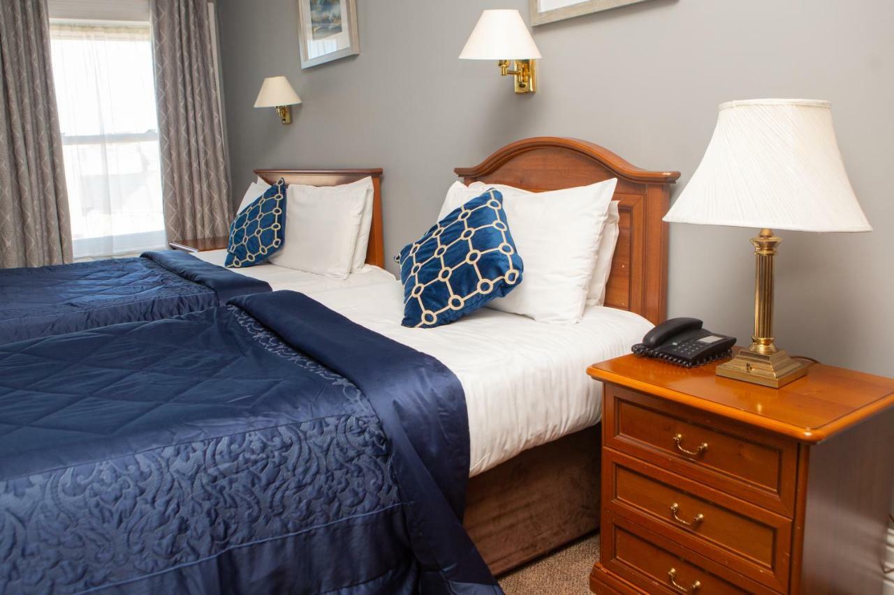 Hotel Leens 3*